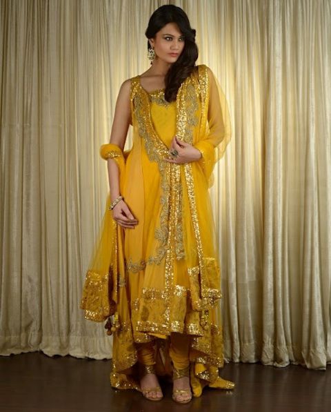 Latest-Bridal-Mehndi-Dresses-Designs-2013-1